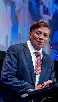 Prof Akhtar Hussain, FID Président