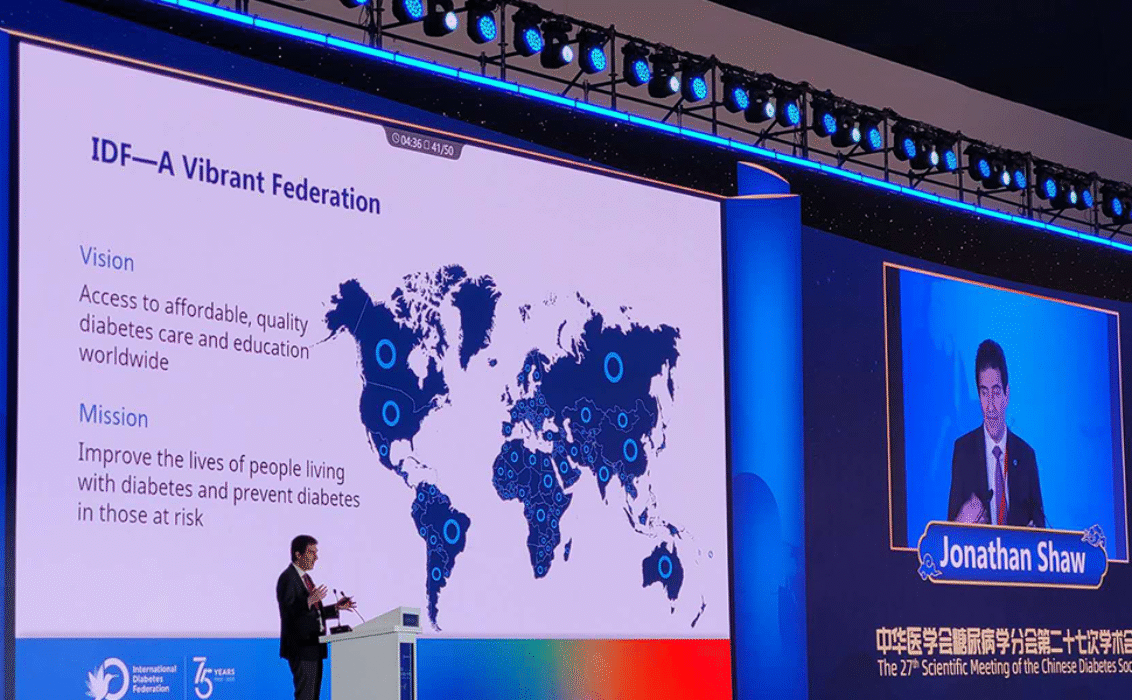 Professor Jonathan Shaw delivers a keynote lecture at the 27th Annual Scientific Conference of the Chinese Diabetes Society (CDS.
